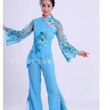 套裝服飾批發(fā)全攻略 廠(chǎng)家、價(jià)格與市場(chǎng)洞察